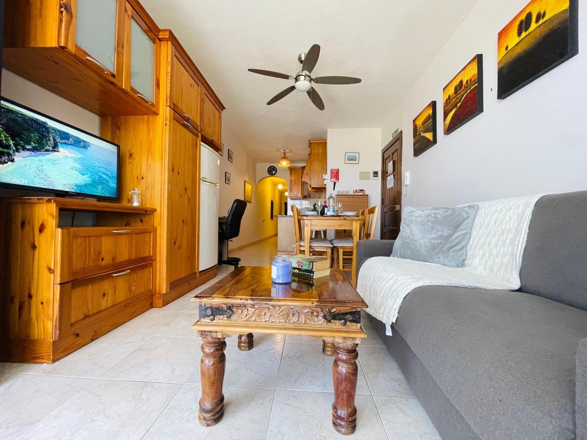Vakantiehuis Seafront Maisonette Ocean Views & Terrace *